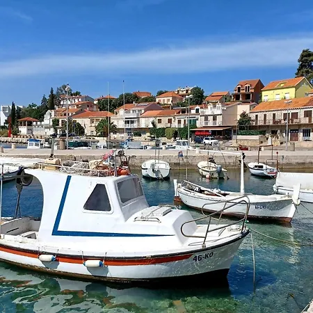 Bertie's - One Bedroom With Terrace And Sea View A2 Apartman *