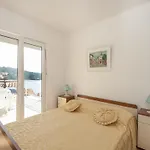 Bertie's - One Bedroom With Terrace And Sea View A2
