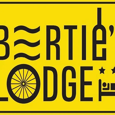Bertie's - One Bedroom With Terrace And Sea View A2 Apartmán *