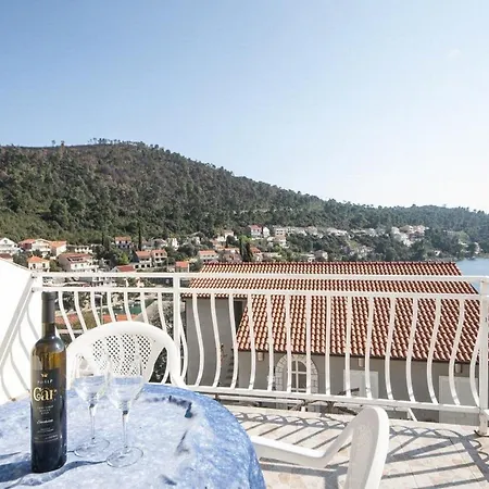 Bertie's - One Bedroom With Terrace And Sea View A2 *