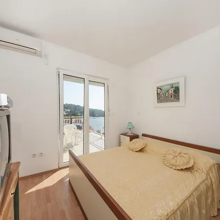 Bertie's - One Bedroom With Terrace And Sea View A2 Smokvica