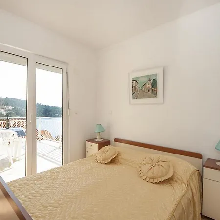 Bertie's - One Bedroom With Terrace And Sea View A2