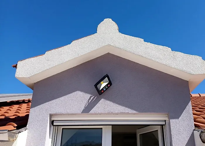 Bertie's - One Bedroom With Terrace And Sea View A2