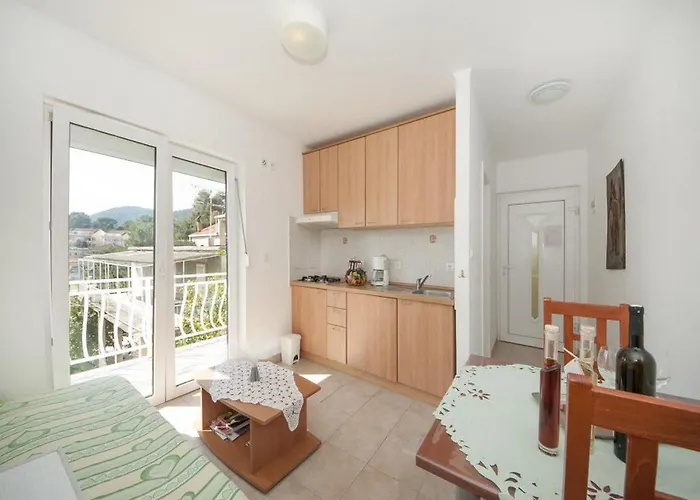 Bertie's - One Bedroom With Terrace And Sea View A2